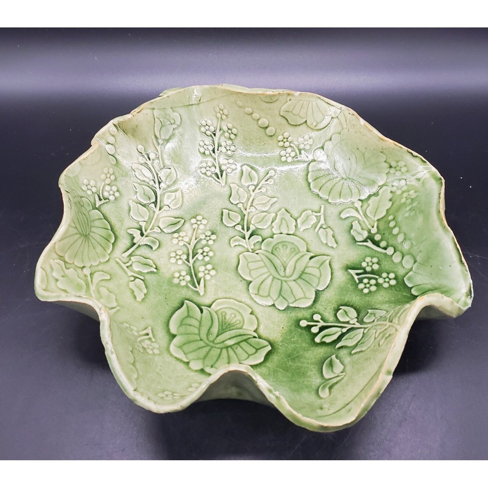 Handmade Art Pottery Green Ceramic Bowl Textured Flowers 8.75" Signed Amy - Picture 2 of 11